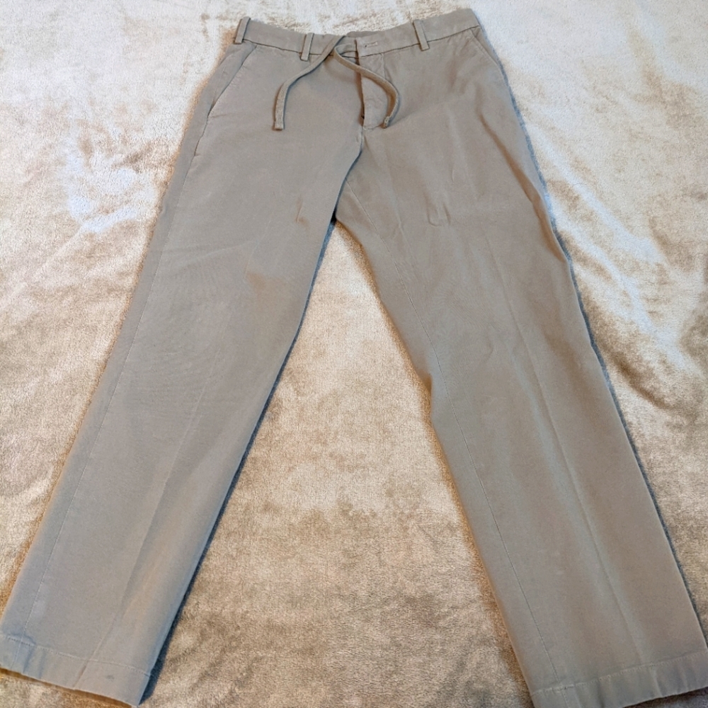 Uniqlo Beige Light Stretch Pants